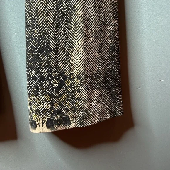 Trousers with Abstract Pattern - Picture 10 of 10